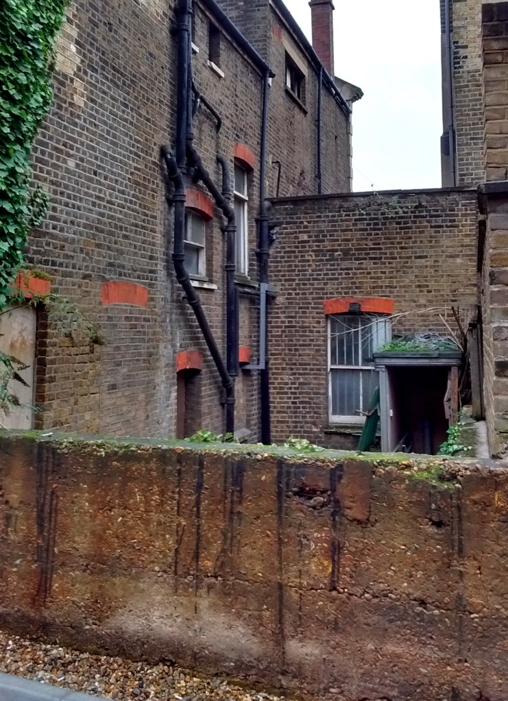 This image has an empty alt attribute; its file name is queenstown-rd.jpg